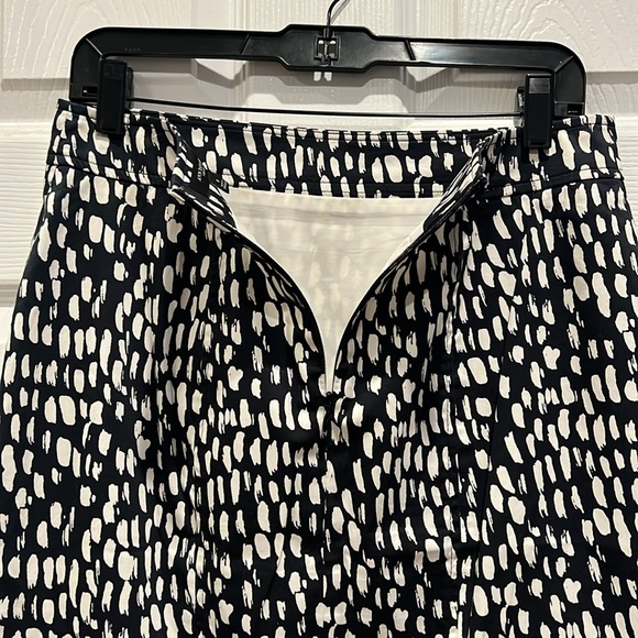 ANN TAYLOR Black & White Print Pencil Skirt - Picture 10 of 10